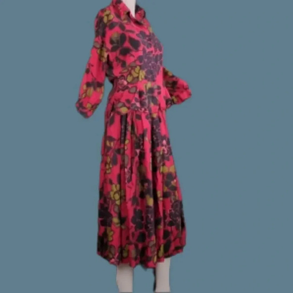 Vintage Silk 2 Piece Skirt & Blouse - Picture 3 of 17